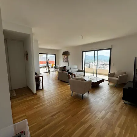 Superbe T3 Avec Rooftop Vue Et Montagne Apartment *