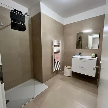 Superbe T3 Avec Rooftop Vue Et Montagne شقة