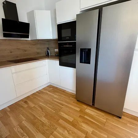 Superbe T3 Avec Rooftop Vue Et Montagne Appartamento