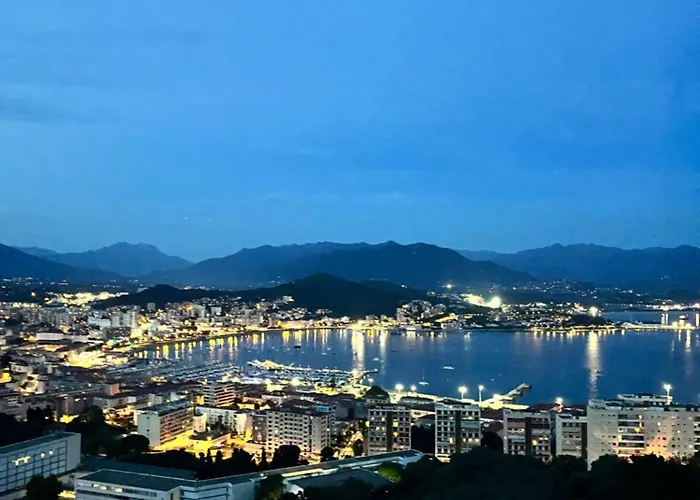 Superbe T3 Avec Rooftop Vue Et Montagne Appartamento Ajaccio (Corsica)