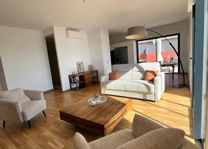 Superbe T3 Avec Rooftop Vue Et Montagne Appartamento