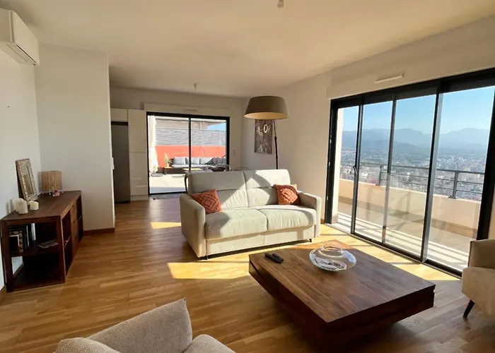 Superbe T3 Avec Rooftop Vue Et Montagne * Ajaccio (Corsica)